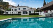 Stunning Modern Villa with Panoramic Views in El Madroñal