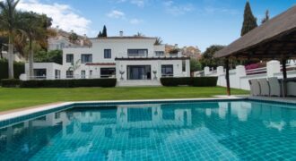 A Contemporary and Renovated 5-bedroom Villa in Nueva Andalucía