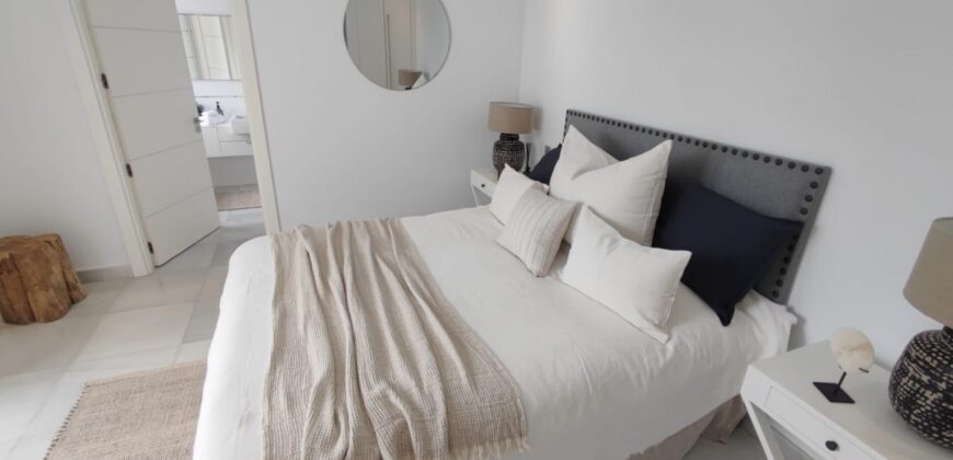 A Contemporary and Renovated 5-bedroom Villa in Nueva Andalucía