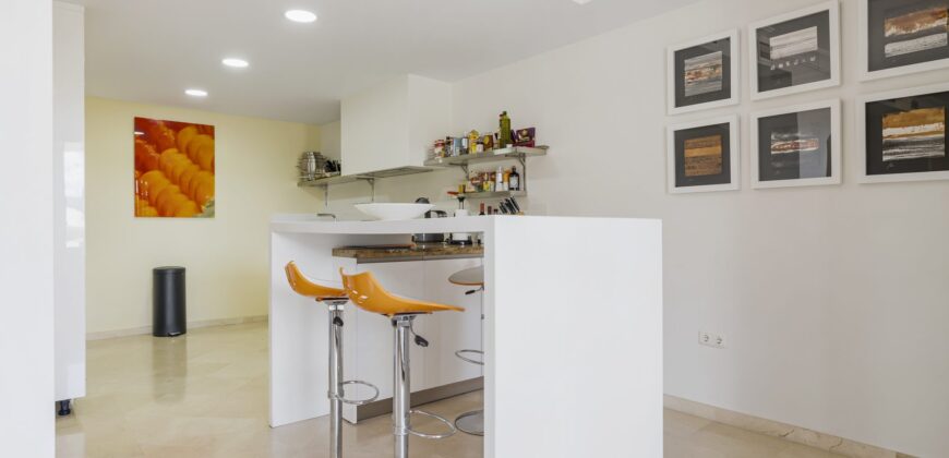 Exceptional 5-Bedroom Townhouse in La Perla de la Heredia, Benahavís