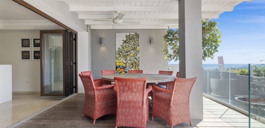 Exceptional 5-Bedroom Townhouse in La Perla de la Heredia, Benahavís