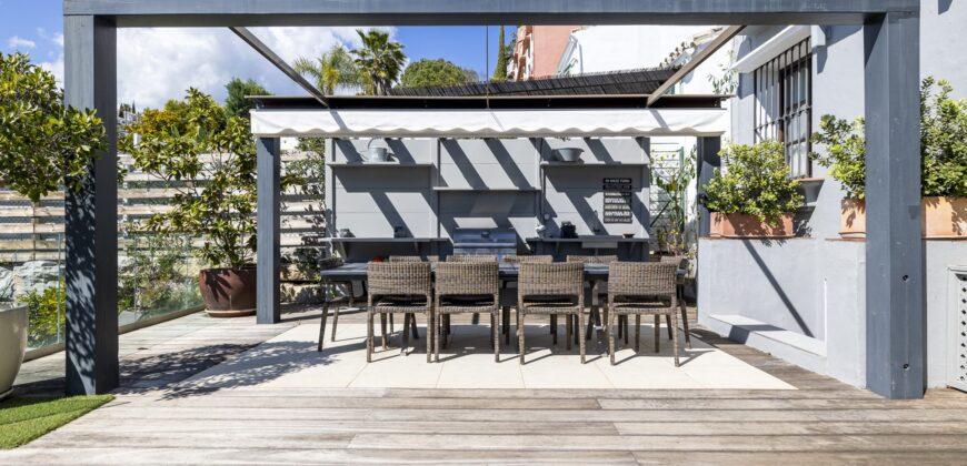 Exceptional 5-Bedroom Townhouse in La Perla de la Heredia, Benahavís
