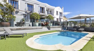 Exceptional 5-Bedroom Townhouse in La Perla de la Heredia, Benahavís