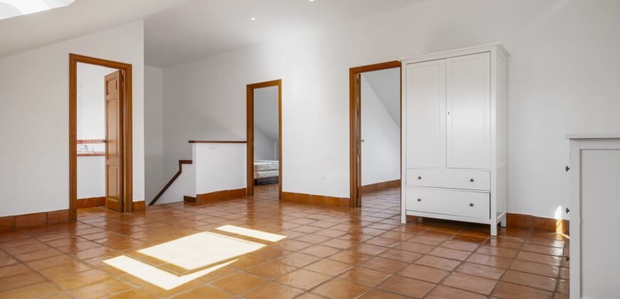 Traditional Andalusian Semi-detached Villa in San Pedro de Alcántara, Marbella