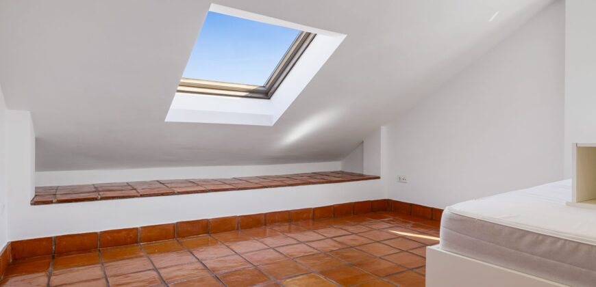 Traditional Andalusian Semi-detached Villa in San Pedro de Alcántara, Marbella