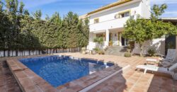 Traditional Andalusian Semi-detached Villa in San Pedro de Alcántara, Marbella