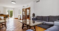 Traditional Andalusian Semi-detached Villa in San Pedro de Alcántara, Marbella