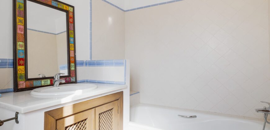 Traditional Andalusian Semi-detached Villa in San Pedro de Alcántara, Marbella