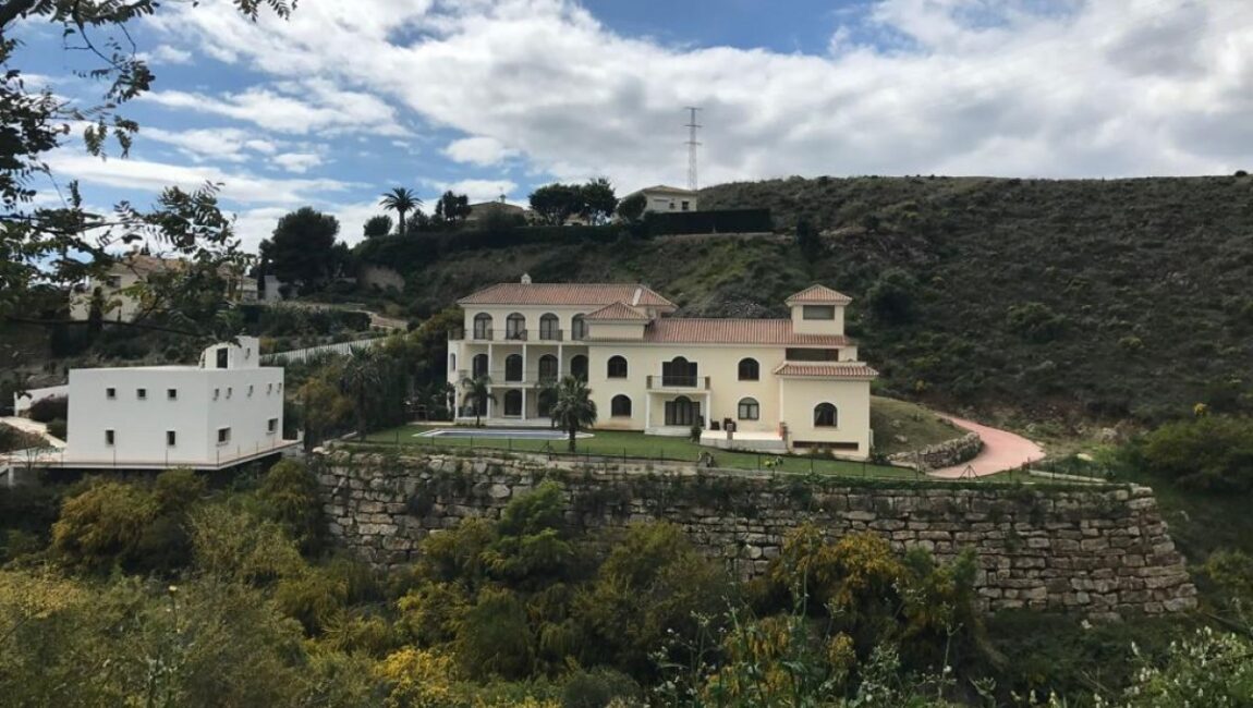 Stunning Villa in El Paraíso