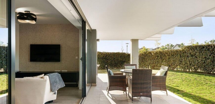 Spectacular Open-plan Apartment in Oasis 325