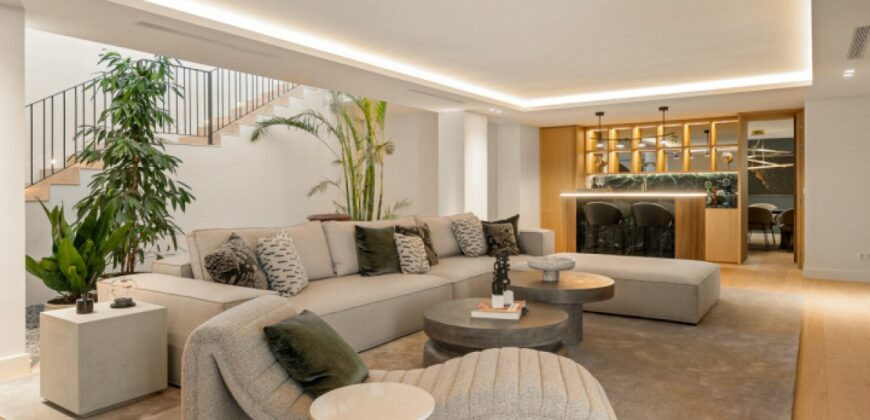 Beautiful 6 Bedroom Villa in Aloha