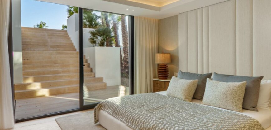 Beautiful 6 Bedroom Villa in Aloha