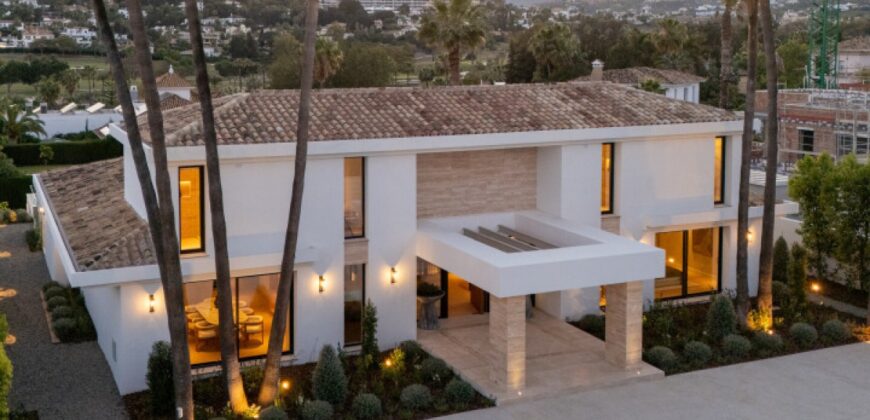 Beautiful 6 Bedroom Villa in Aloha