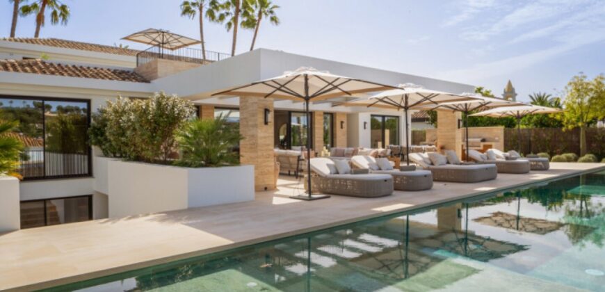Beautiful 6 Bedroom Villa in Aloha