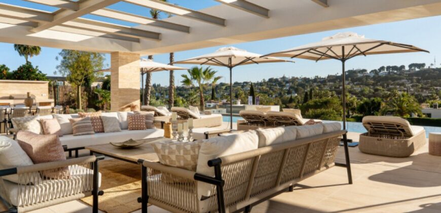 Beautiful 6 Bedroom Villa in Aloha
