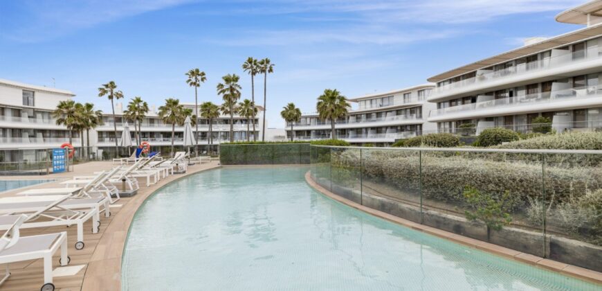 Exquisite Frontline Beach Apartment in The Edge, Estepona