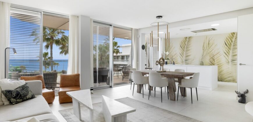 Exquisite Frontline Beach Apartment in The Edge, Estepona