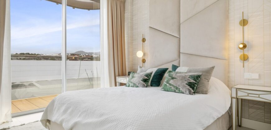 Exquisite Frontline Beach Apartment in The Edge, Estepona