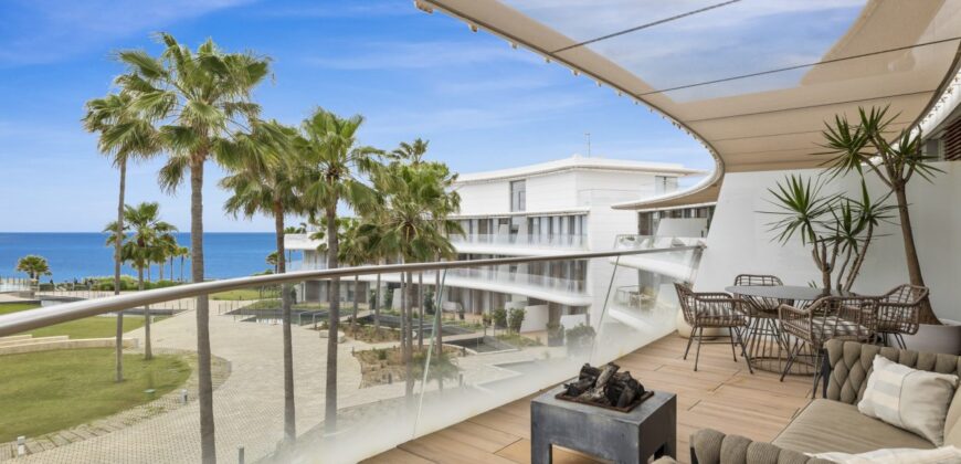 Exquisite Frontline Beach Apartment in The Edge, Estepona
