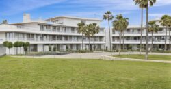 Exquisite Frontline Beach Apartment in The Edge, Estepona