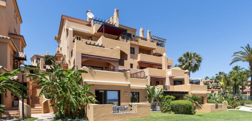 Elegant Beachfront Apartment in Riviera Andaluza, Estepona