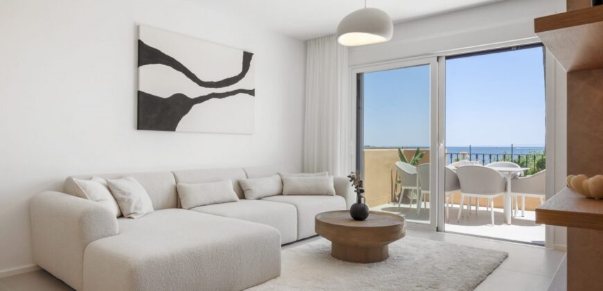 Elegant Beachfront Apartment in Riviera Andaluza, Estepona
