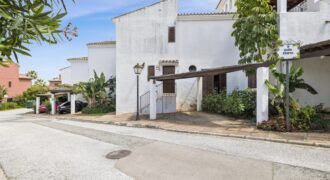 2-Bedroom Townhouse in Frontline Beach Complex – Bahía Azul, Estepona West
