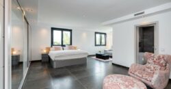 Tranquil and Luxurious 6 bedroom Villa in the heart of Marbella’s prestigious Nueva Andalucia.