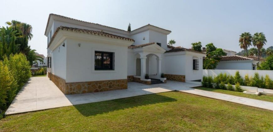 Tranquil and Luxurious 6 bedroom Villa in the heart of Marbella’s prestigious Nueva Andalucia.