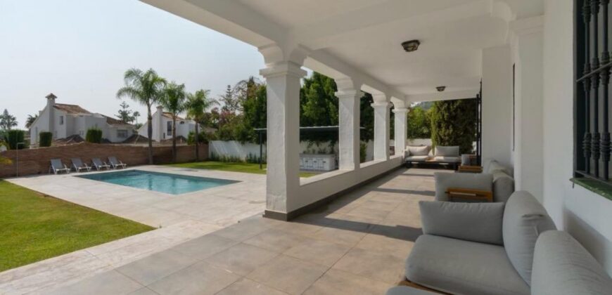 Tranquil and Luxurious 6 bedroom Villa in the heart of Marbella’s prestigious Nueva Andalucia.