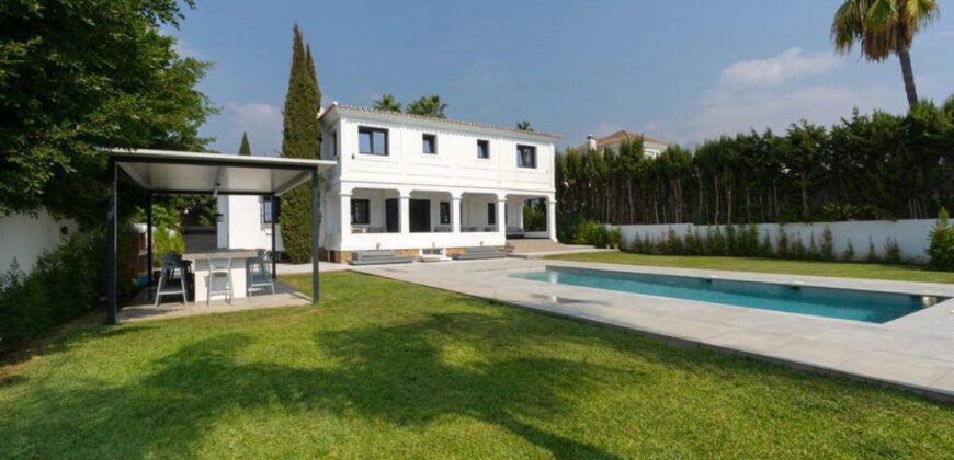 Tranquil and Luxurious 6 bedroom Villa in the heart of Marbella’s prestigious Nueva Andalucia.