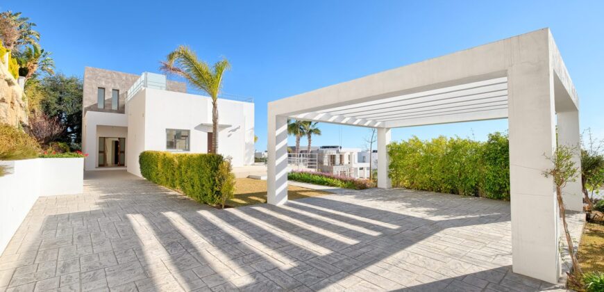 URB. PUERTO DEL CAPITAN, CASA 20