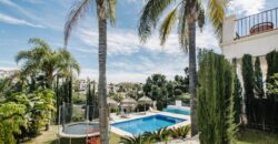 An elegant Andalusian style villa in La Resina Golf – New Golden Mile, Estepona