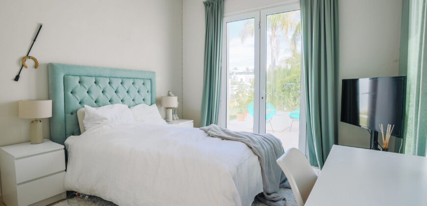 An elegant Andalusian style villa in La Resina Golf – New Golden Mile, Estepona
