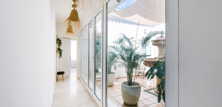An elegant Andalusian style villa in La Resina Golf – New Golden Mile, Estepona