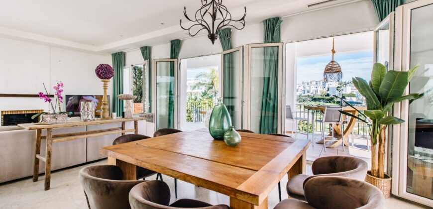 An elegant Andalusian style villa in La Resina Golf – New Golden Mile, Estepona