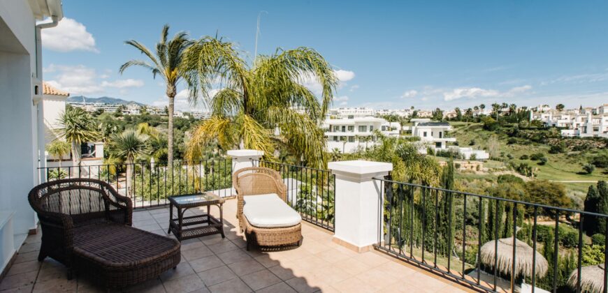 An elegant Andalusian style villa in La Resina Golf – New Golden Mile, Estepona