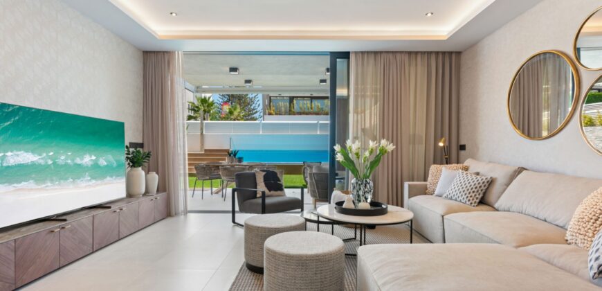 Stunning Modern Townhouse in the Prestigious Banus Bay