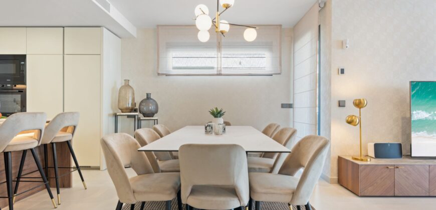 Stunning Modern Townhouse in the Prestigious Banus Bay