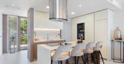 Stunning Modern Townhouse in the Prestigious Banus Bay