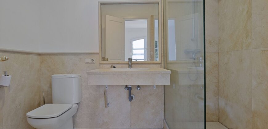 Cozy Townhouse in La Perla de La Heredia