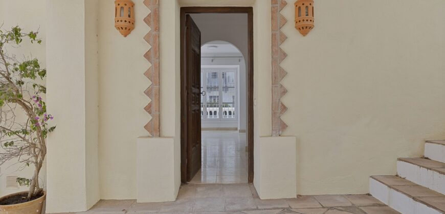 Cozy Townhouse in La Perla de La Heredia
