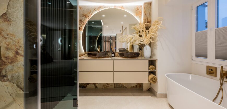 Beautiful Newly Renovated Apartment in Palm Beach
