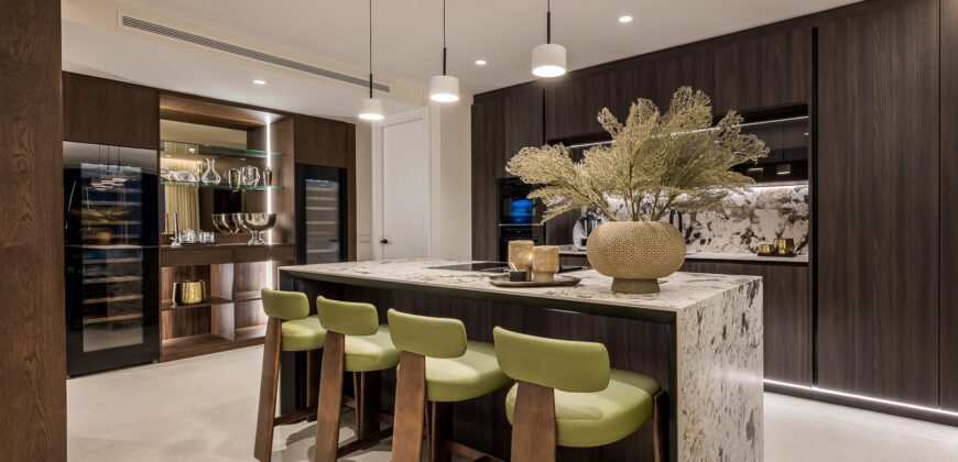 Beautiful Newly Renovated Apartment in Palm Beach