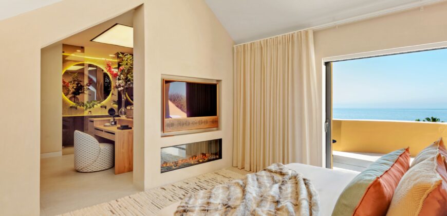 Remarkable Duplex-Penthouse In Río Real