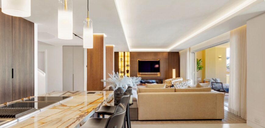 Remarkable Duplex-Penthouse In Río Real