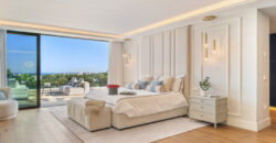 Exquisite Villa with Panoramic Views of the Los Naranjos Golf Course