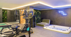 Exquisite Villa with Panoramic Views of the Los Naranjos Golf Course