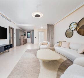 Bright and Spacious Apartment in Puerto Banús