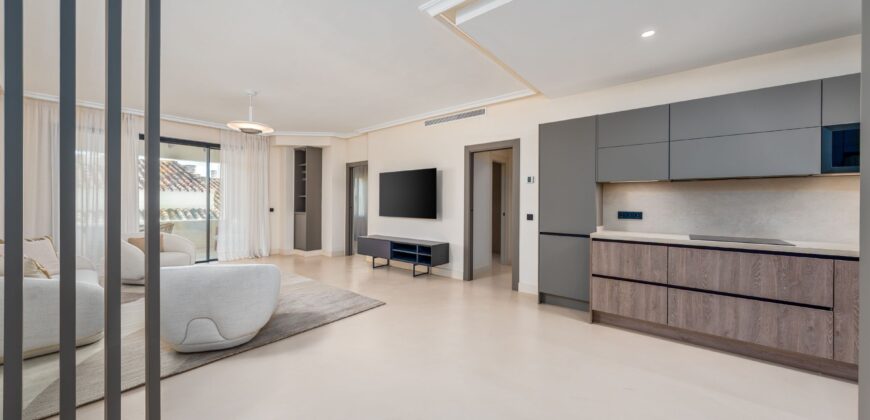 Bright and Spacious Apartment in Puerto Banús